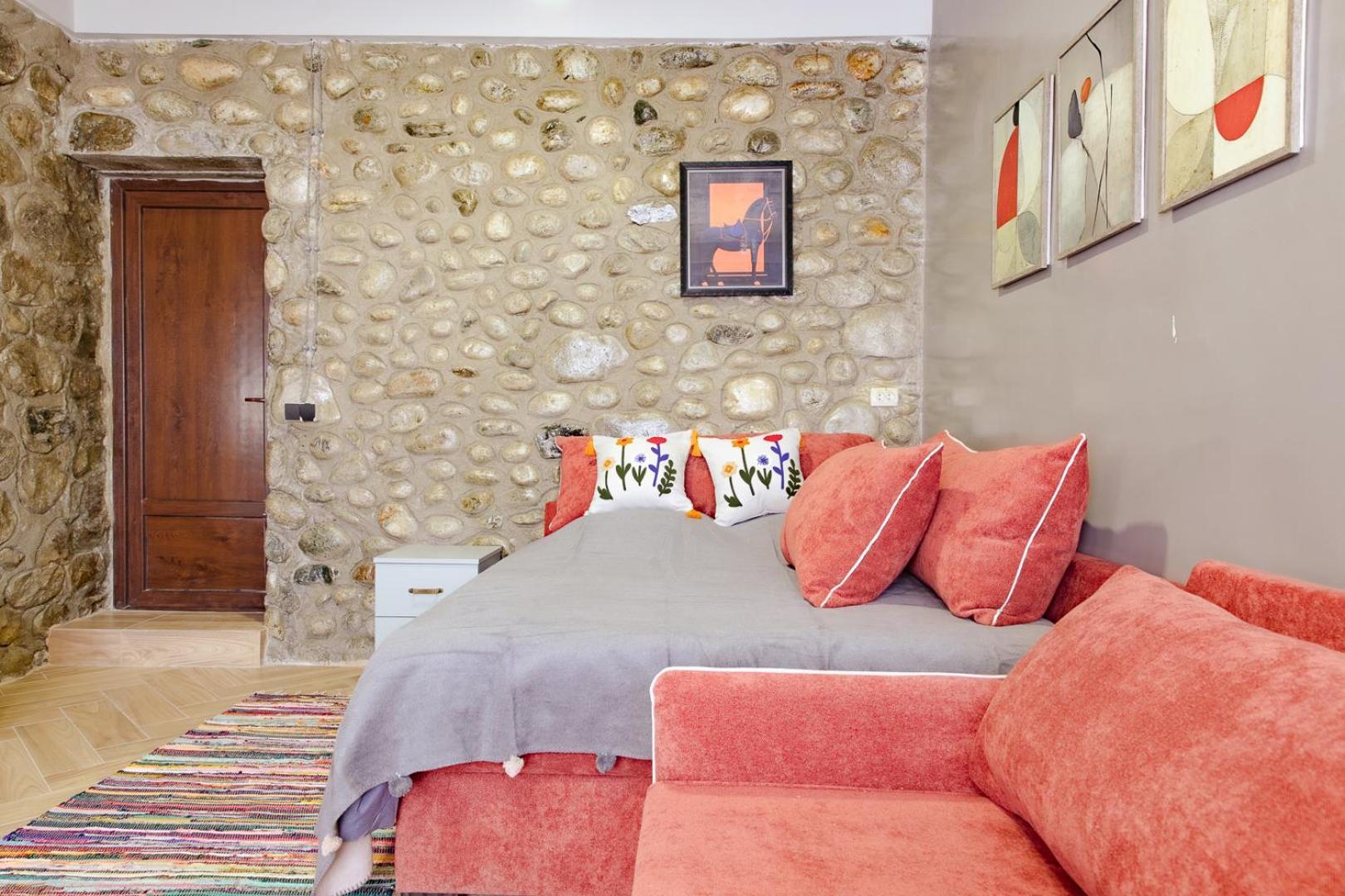 Manoni Ratiani'S Guesthouse Mestia Exterior photo